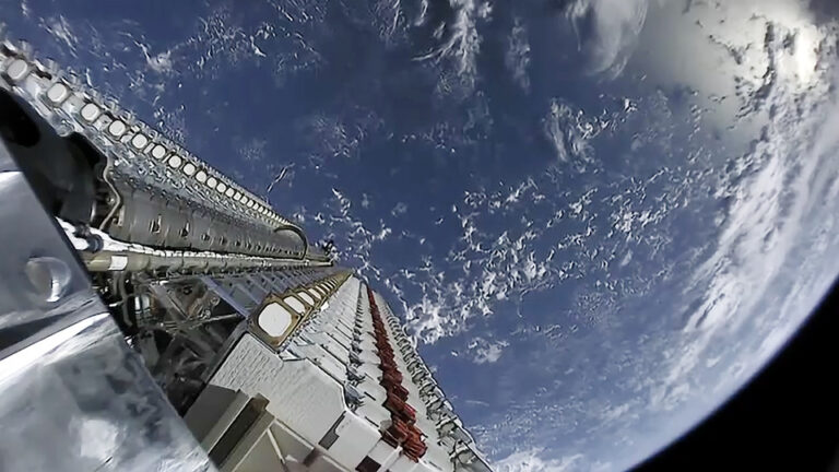 星链装上特斯拉测了一周,我决定继续补仓SpaceX