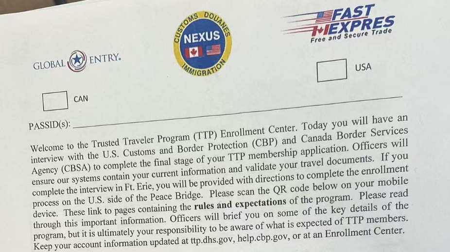 NEXUS 面试现场发放的 TTP 登记中心欢迎单，印有 NEXUS、Global Entry 与 FAST 徽标（qicai66实拍）